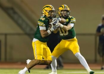 Edison Outlasts Huntington Beach 31–19 in Rivalry Clash