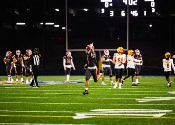 Mater Dei Controls the Rain and the Rematch, Shutting Out Mission Viejo 20–0